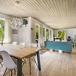 Awesome In With 2 Bedrooms And Internet Holiday home *