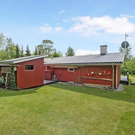 Awesome In With 2 Bedrooms And Internet Holiday home